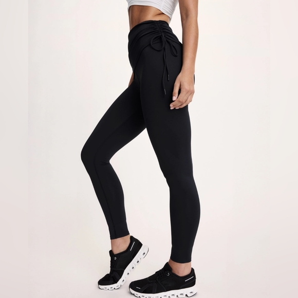 Knix Studio Leggings - Picture 4 of 7